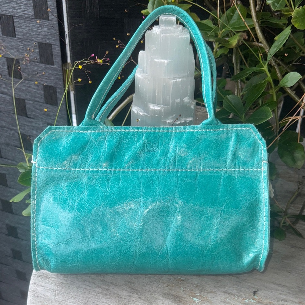 Chic Teal Leather Shoulder Bag